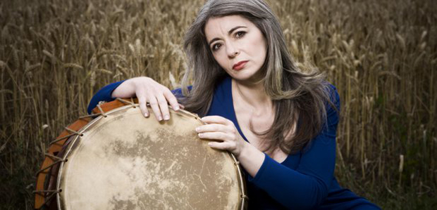 dame-evelyn-glennie--1336132261-article-0